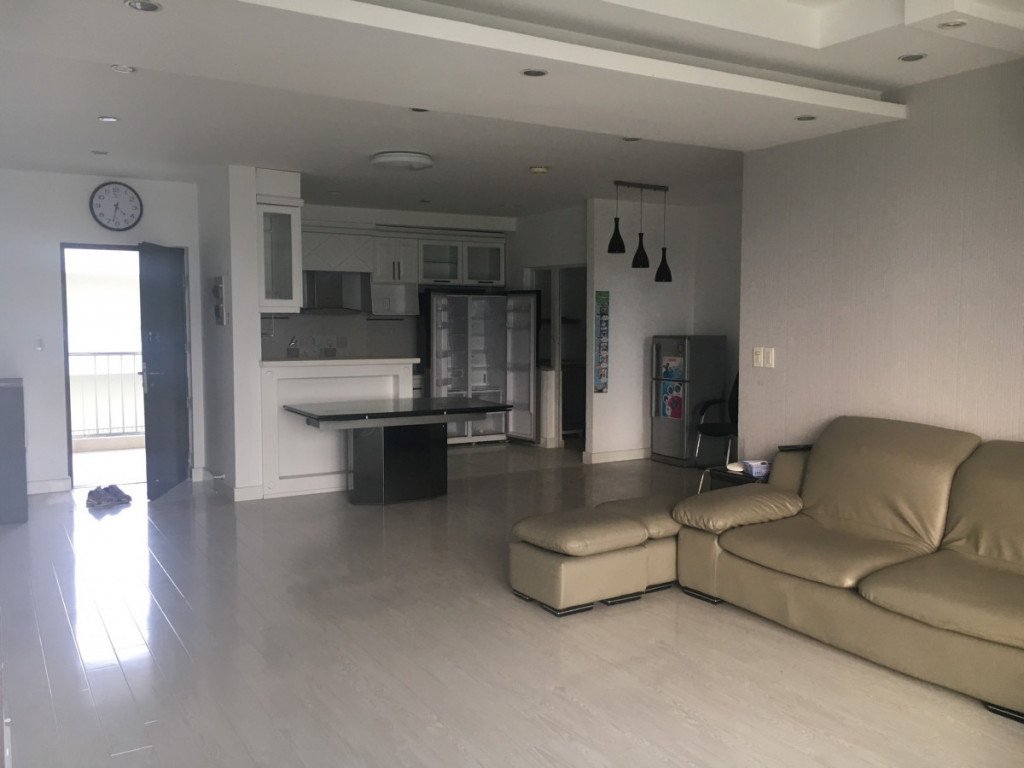Bán căn hộ Grandview C vòng cung PMH, Quận 7, tp HCM. 150m2, 3PN, view sông giá 8,1 tỷ. LH 0946 23 27 23 Đông