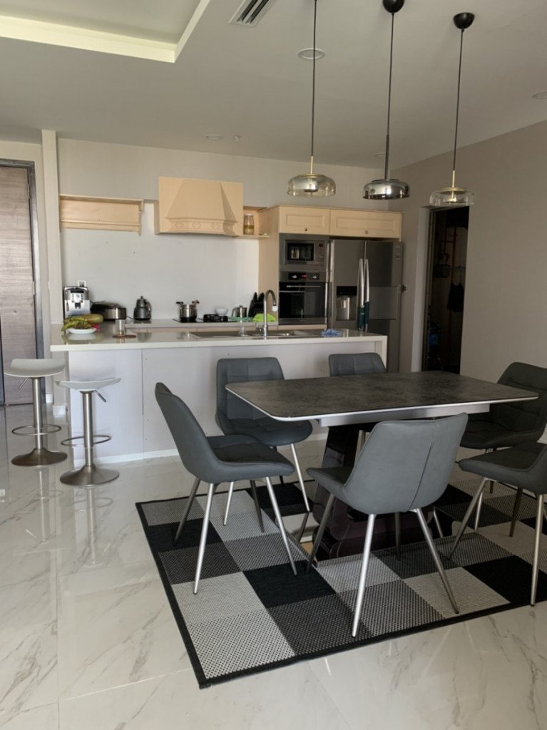 Cho Thuê CH Midtown Tòa M5 DT 135m2 Nhà Đẹp Giá 2.300 USD. LH 0906 879 489 Trinh