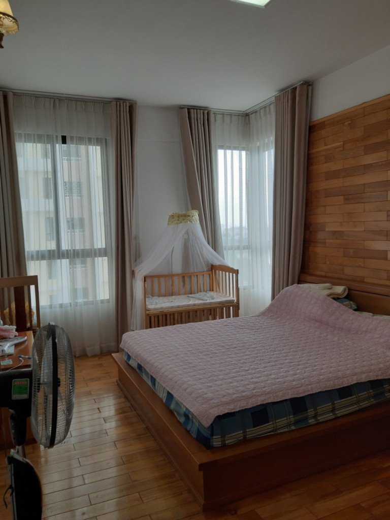 Cần bán gấp căn hộ Era Town PMH, quận 7, tp HCM. Diện tích 97m2, 3PN, giá 2,2 tỷ. LH 0946 23 27 23 Đông