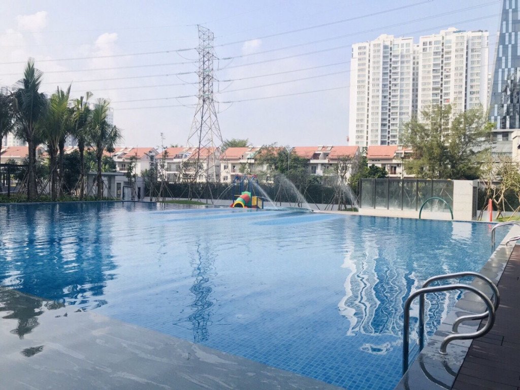 Bán gấp giá thu gốc căn hộ chung cư Saigon South Residences,PMH. 2PN, lầu trung, view sông cực đẹp. lh: 0838 23 27 23 gặp em Đảng