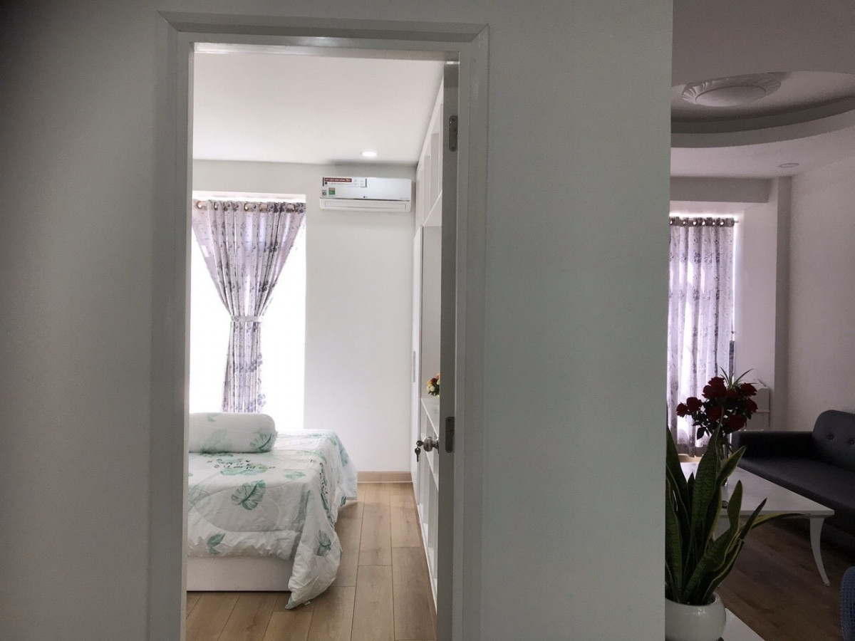 ban-can-ho-chung-cu-sky-garden-3-phu-my-hung-quan-7-ho-chi-minh (1)