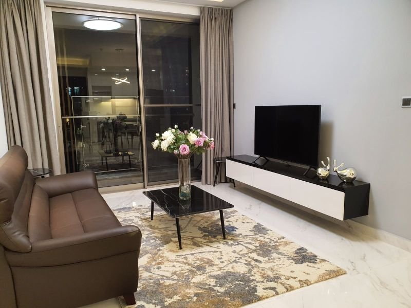 Cho thuê gấp căn hộ Midtown Phú Mỹ Hưng, DT 90m2 2 phòng ngủ nhà mới deocr gía 1050 USD/tháng. LH: 0938 211 383