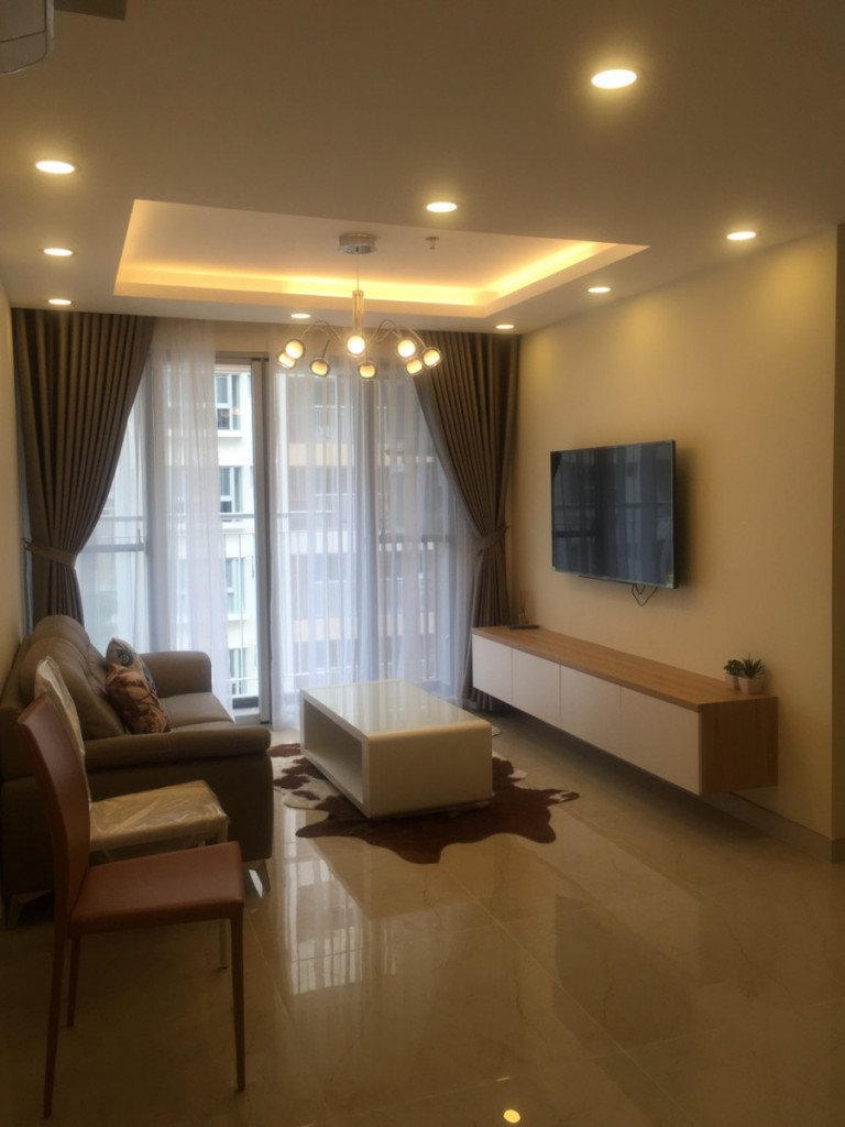 Cho thuê gấp căn hộ Scenic Valley 1, DT 89m2 2 phòng ngủ view trực diện hồ bơi rất đẹp. LH: 0938 211 383