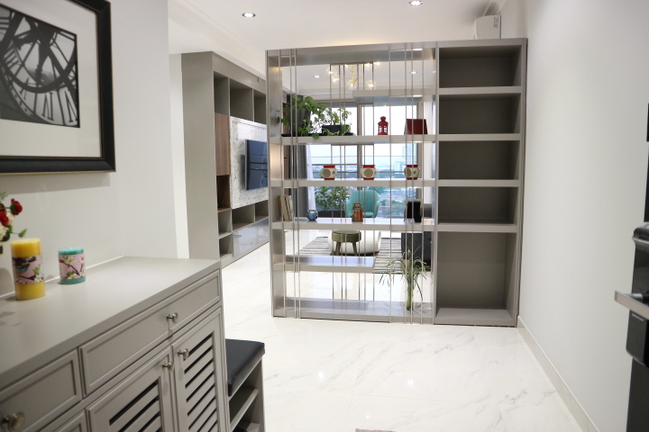 phong-khach-can-ho-midtown-can-cho-thue