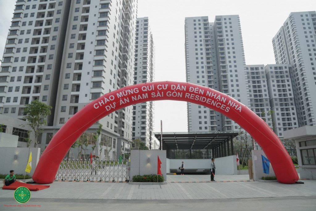 Cho thuê shop Saigon South Residences,PMH, 151m2, view hướng đông. giá 2200$. lh: 0838 23 27 23 gặp em Đảng