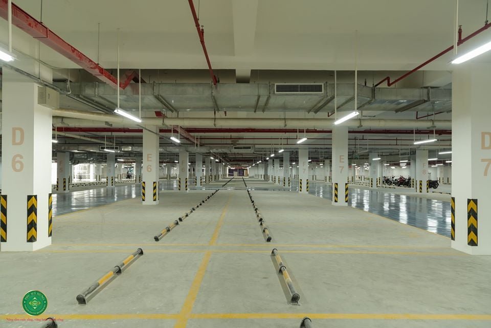 Cần bán gấp căn hộ Saigon South Residences PMH, dt 72m2, lầu cao, giá cực tốt chỉ 2,460 tỷ