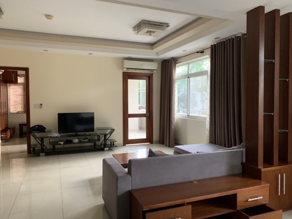 Bán gấp căn hộ Cảnh Viên 3, căn góc, 118m2, giá: 5,1 tỷ full nội thất cao cấp, nhà đang trống