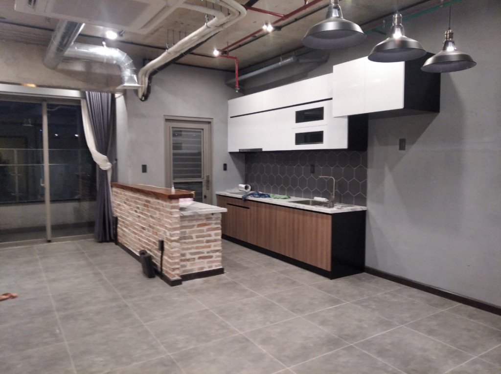 Bán gấp căn hộ Hưng Phúc Happy Residence, 104m2, full nội thất, giá: 4,5 tỷ tặng 01 bãi xe ô tô