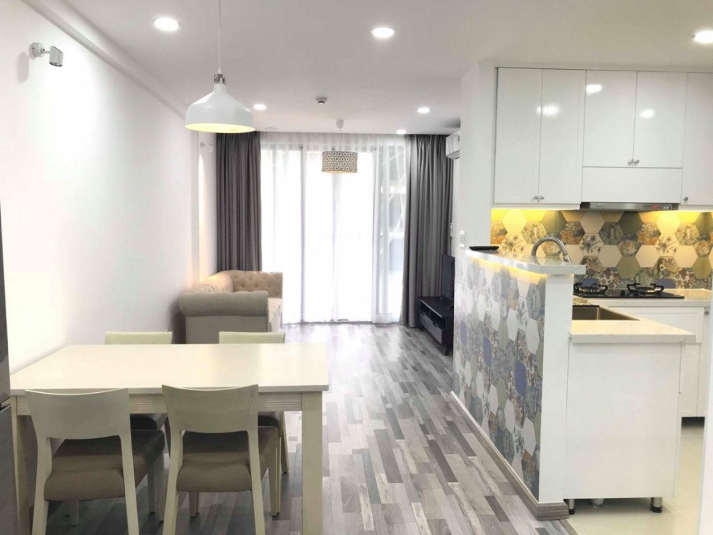 Bán nhanh trước tết căn hộ Scenic Valley 1, 70m2, lầu cao, 2pn, 2wc, nội thất cao cấp, Block F, giá: 3,540 tỷ