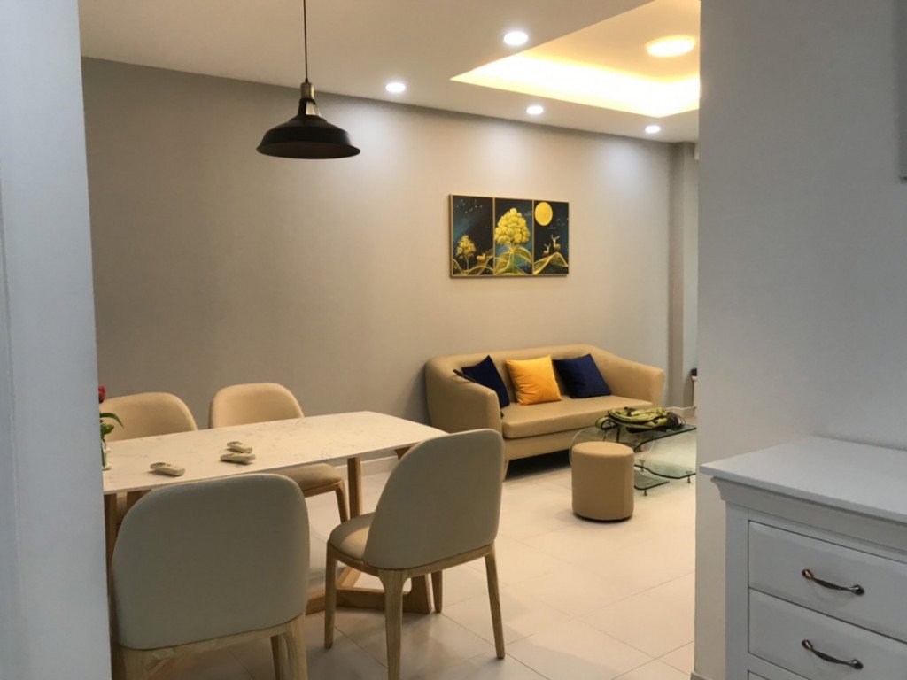 Bán gấp căn hộ Sky Garden 3, 68m2 nhà đẹp lầu cao nội thất đầy đủ 2.750 tỷ LH: 0903684588