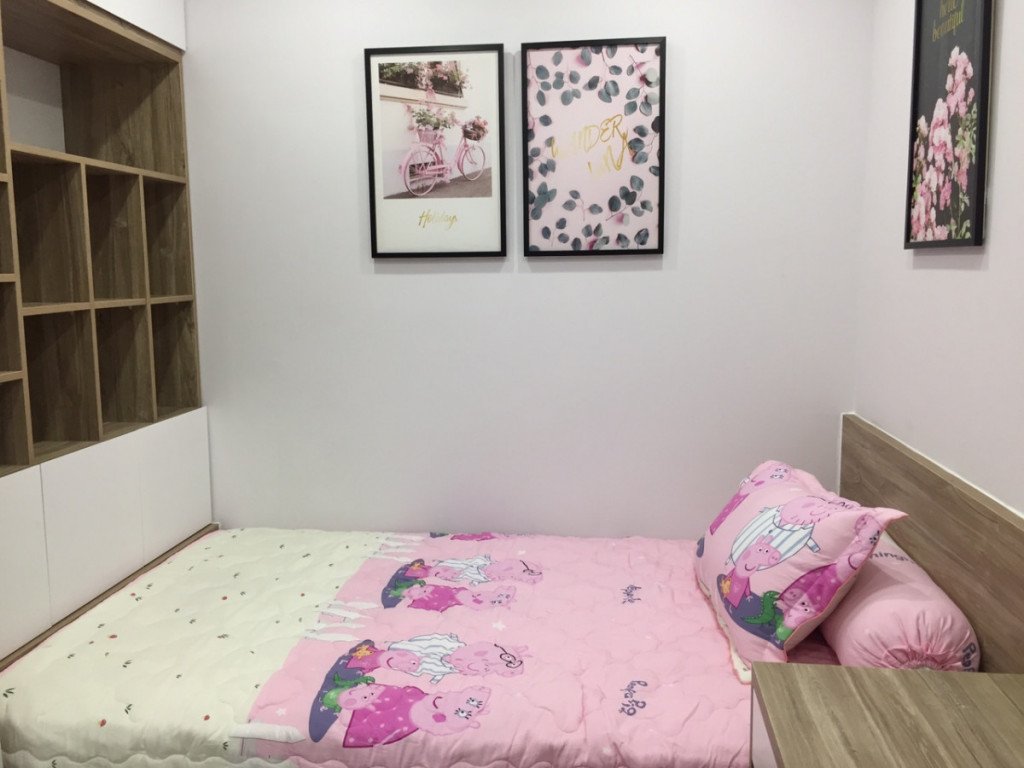 Bán gấp căn hộ Star Hill Phú Mỹ Hưng, 105m2, 3pn, có ô xe, view hồ bơi, giá: 4,9 tỷ, nội thất đẹp