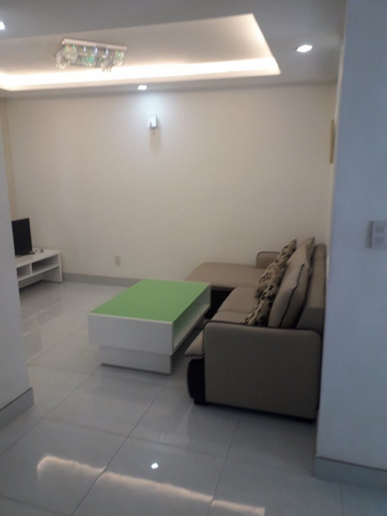 Cho Thuê CH Sky Garden 3. DT 56m2 Nhà Đẹp Lầu Cao Giá 620 USD. LH 0906 879 489 Trinh