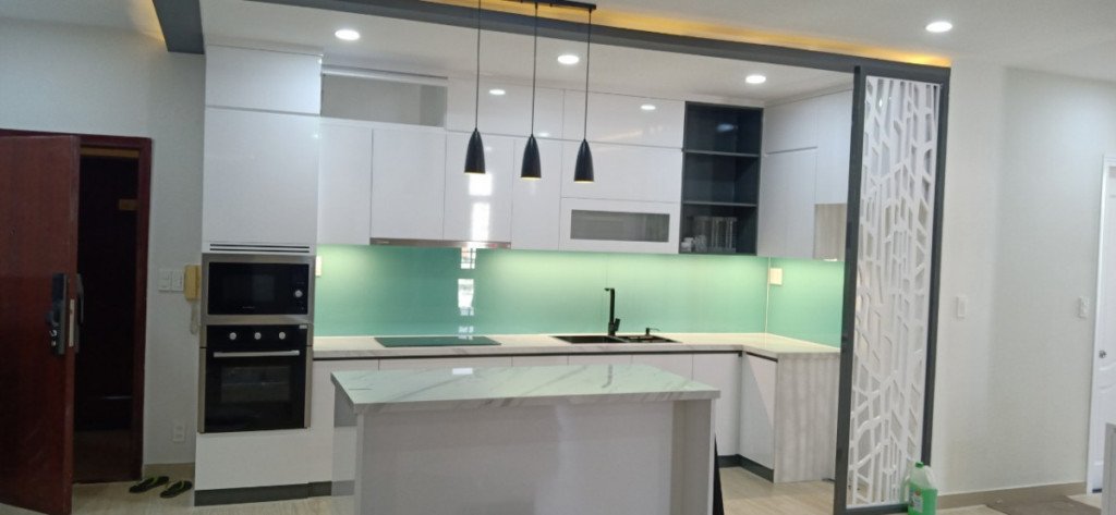 Bán CH Sky Garden 2. Căn Góc DT 91m2 Nhà Quá Đẹp-Lầu Cao- Giá 3,2 Tỷ. LH 0906 879 489 Trinh