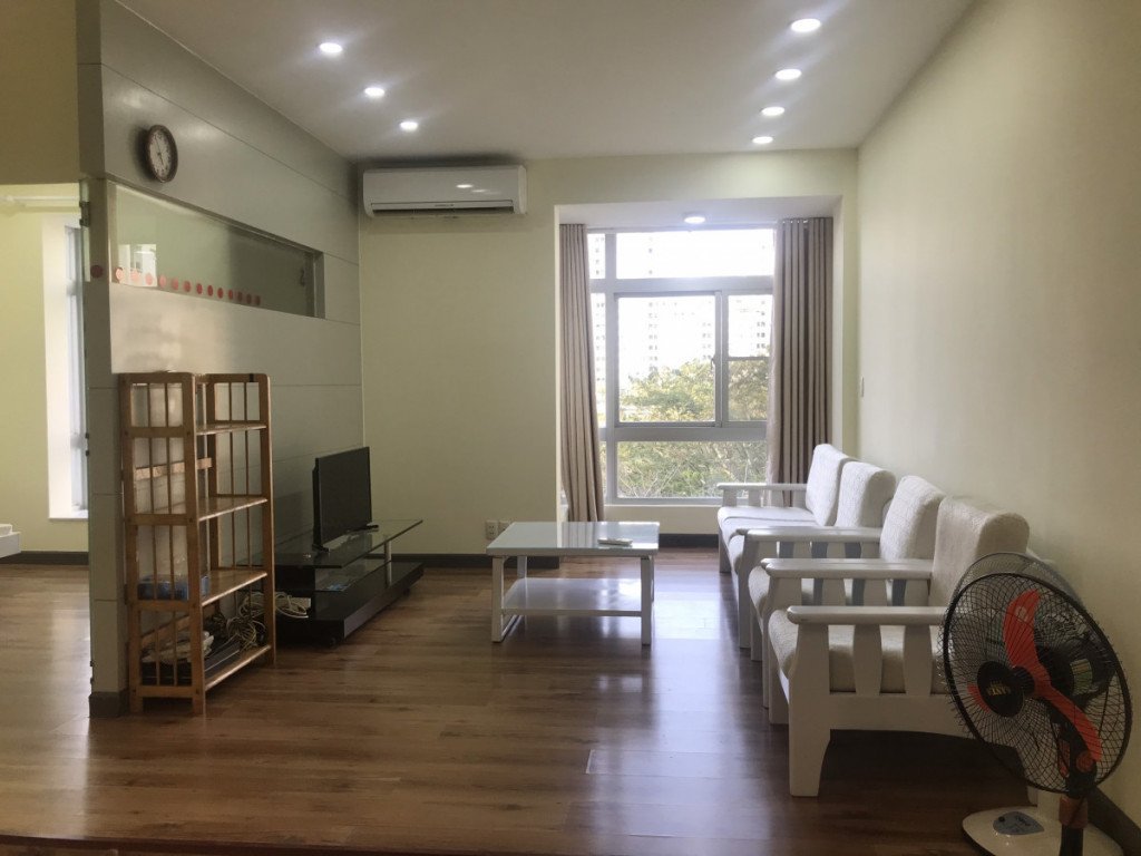 Cho Thuê CH Sky Garden 2. Căn Góc 89m2 Nhà Đẹp Giá 800 USD. LH 0906 879 489 Trinh