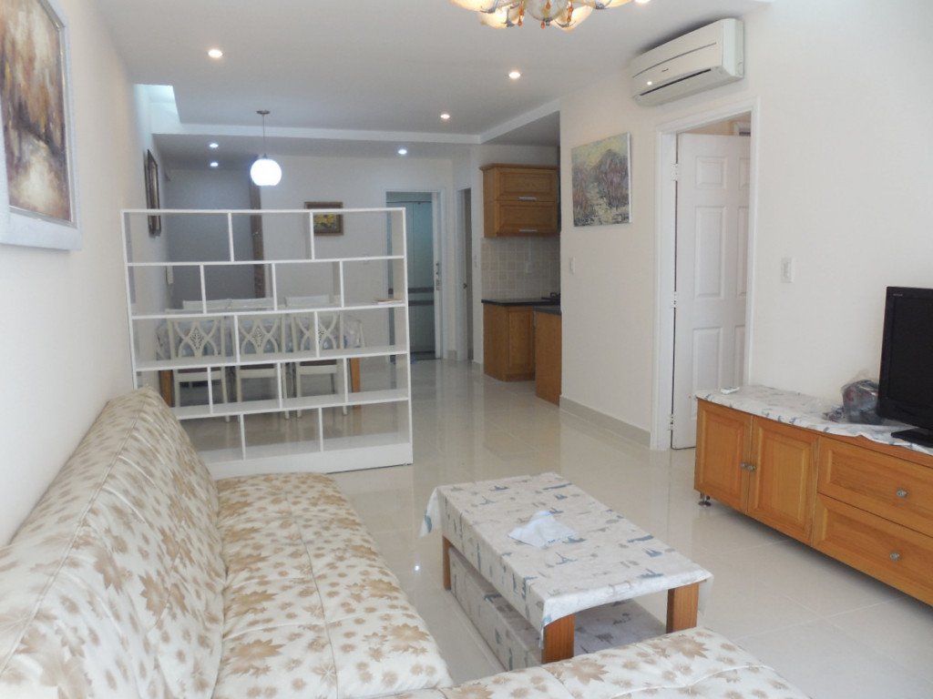 Cho Thuê CH Sky Garden 3. DT 68m2 Nhà Đẹp Lầu Cao Giá 700 USD. LH 0906 879 489 Trinh