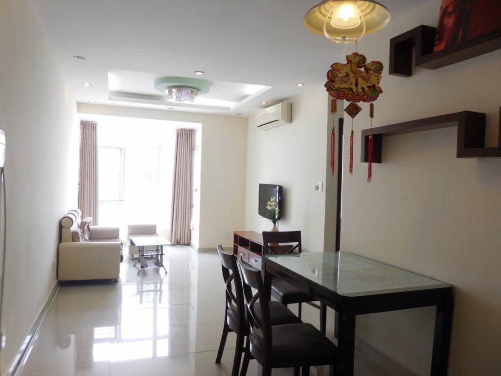 Cần Cho Thuê CH Sky Garden 3. DT 70m2 Nhà Đẹp Tone Trắng Giá 650 USD. LH 0906 879 489 Trinh