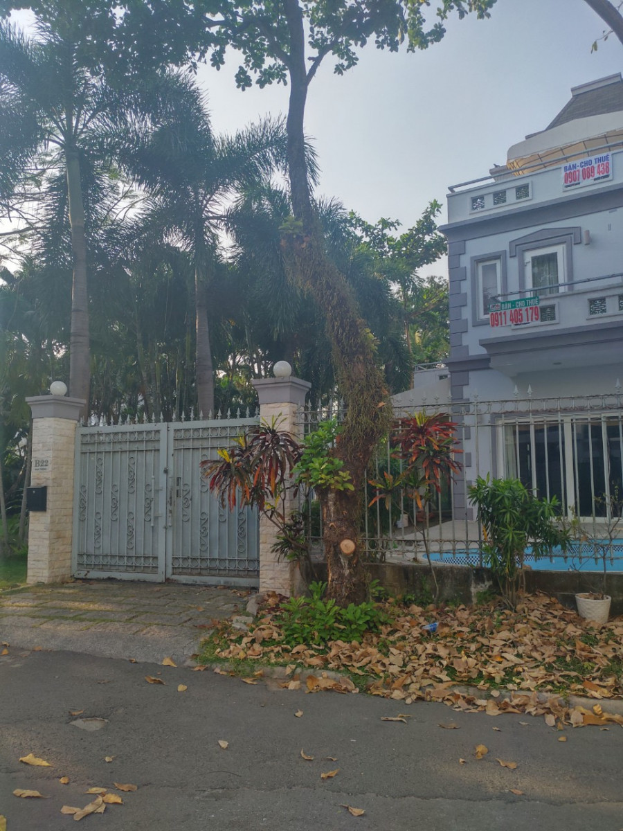 ban-biet-thu-nam-thong-phu-my-hung (2)