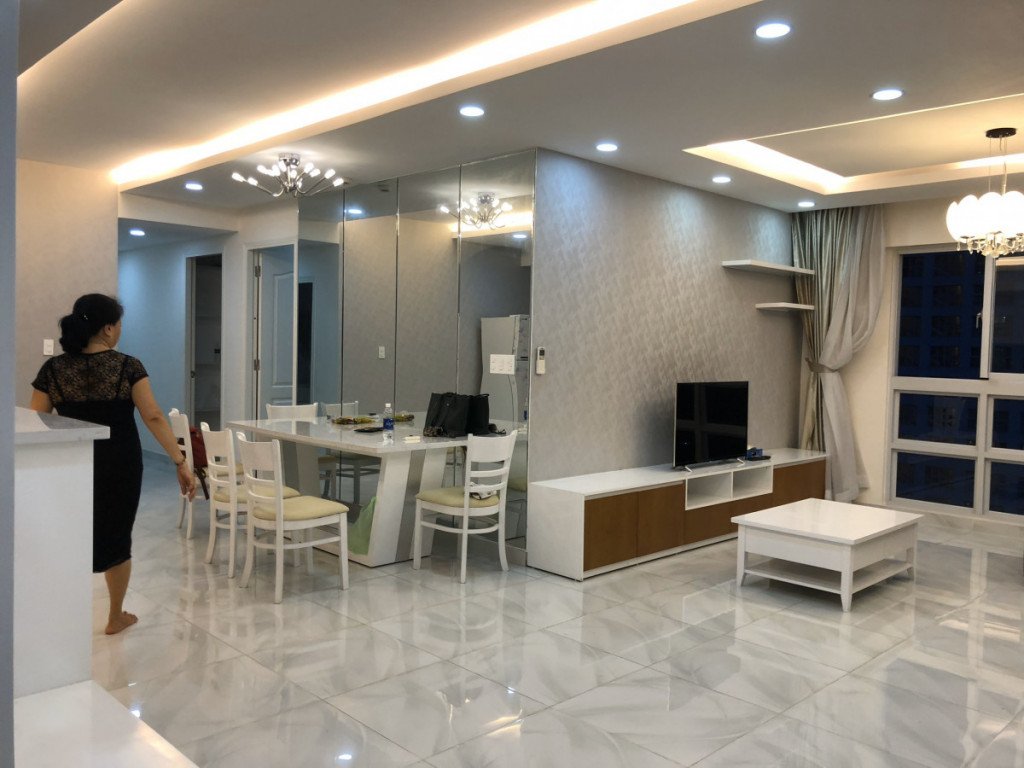 Bán gấp căn hộ Happy Valley 135m2, lầu cao, nhà đẹp, giá: 6,2 tỷ