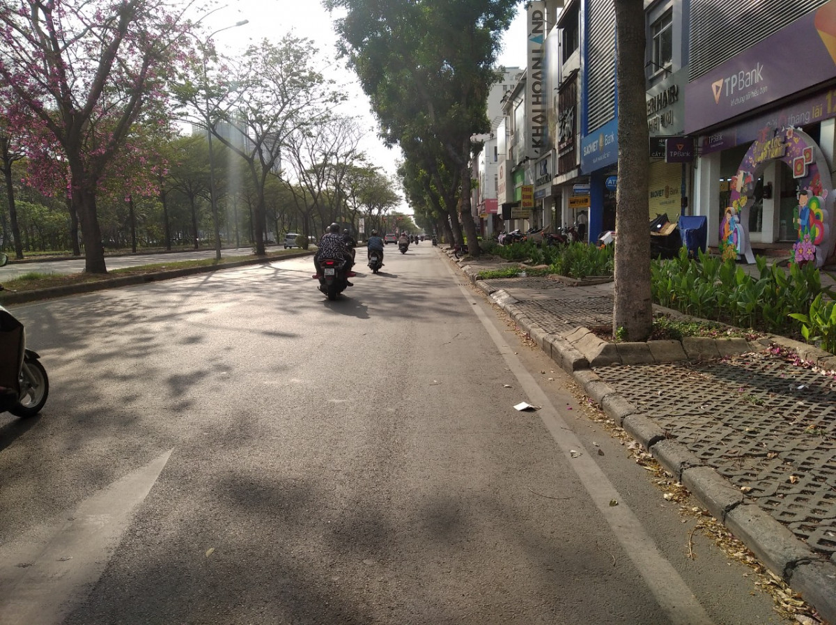 ban-nha-duong-nguyen-van-linh-khu-my-toan-3-phu-my-hung (2)