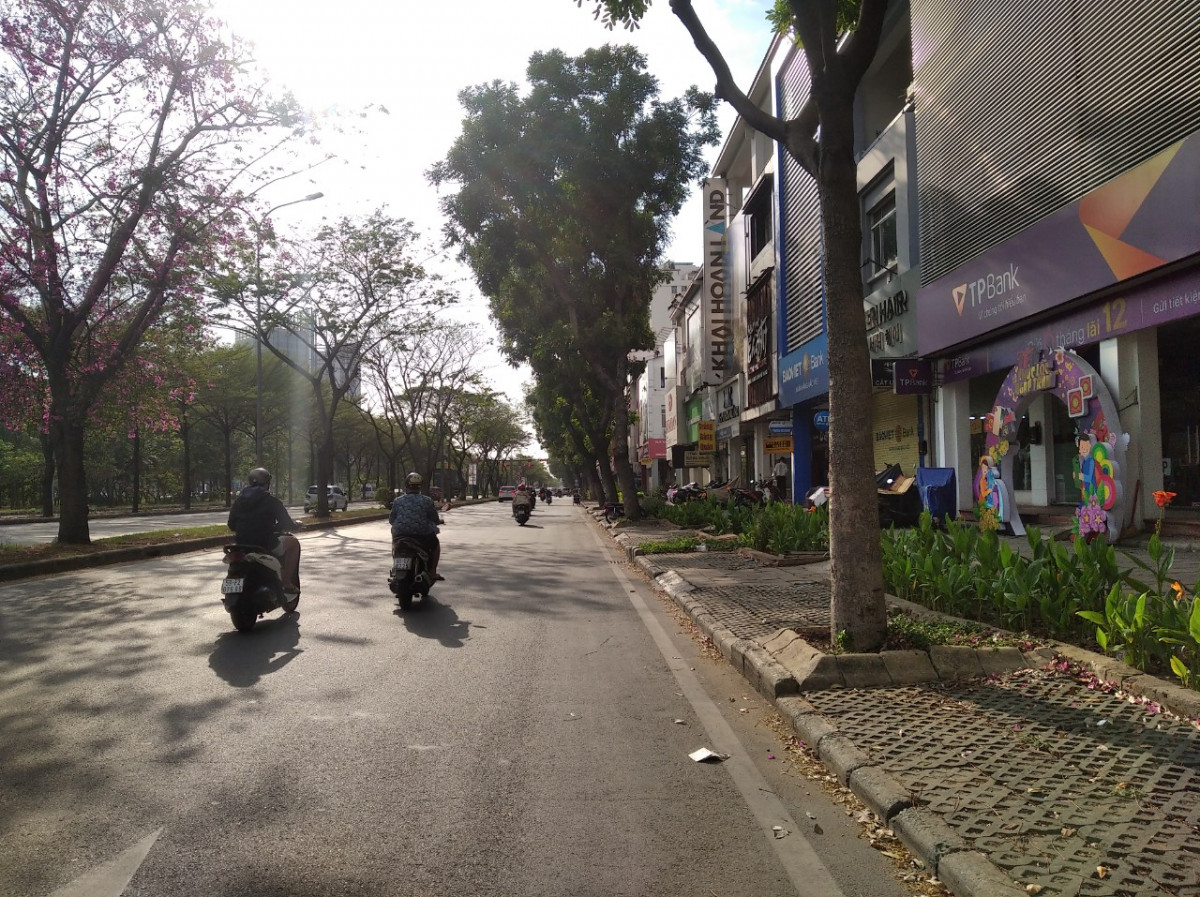 ban-nha-duong-nguyen-van-linh-khu-my-toan-3-phu-my-hung (4)