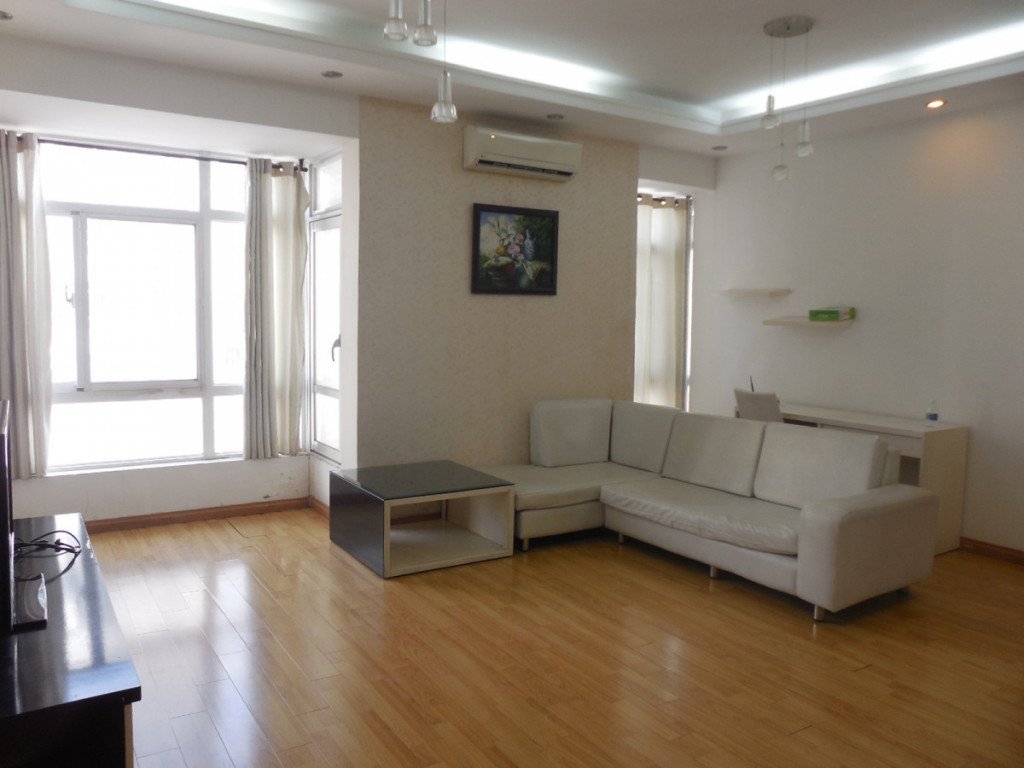 Cho Thuê CH Sky Garden 3. DT 70m2 Nhà đẹp Lầu Cao Giá 650 USD. LH 0906 879 489 Trinh