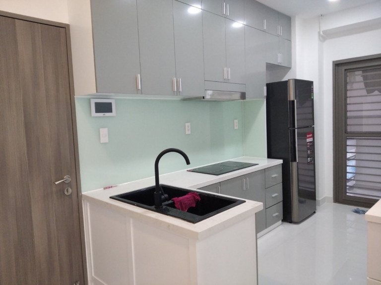 Cần cho thuê gấp căn hộ chung cư SaiGon South , 02pn, giá 700usd/tháng, liên hệ: 0902 894 889 gặp Phượng.