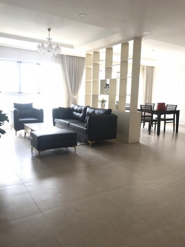 Cho Thuê CH Happy Valley. DT 135m2 Nhà Quá Đẹp 3 Phòng. Giá 1.700 USD. LH 0906 879 489 Trinh