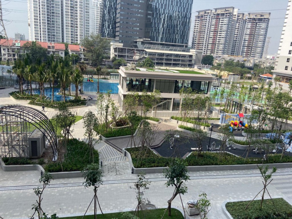 Bán căn hộ chung cư SaiGon South Residences, 76m2, giá 2.9 tỷ, liên hệ: 0902 894 889.