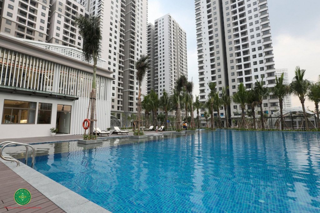 Bán nhanh căn hộ chung cư SaiGon South Residences, 75m2, giá 2.7 tỷ, liên hệ: 0902 894 889.