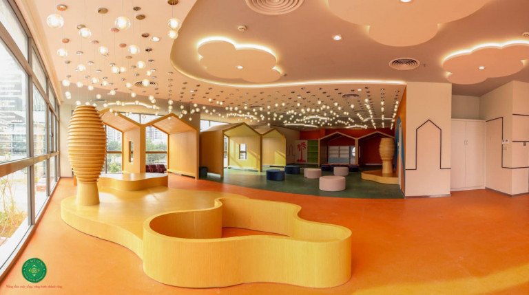 Bán căn hộ chung cư SaiGon South Residences, 76m2, giá 2.9 tỷ, liên hệ: 0902 894 889.