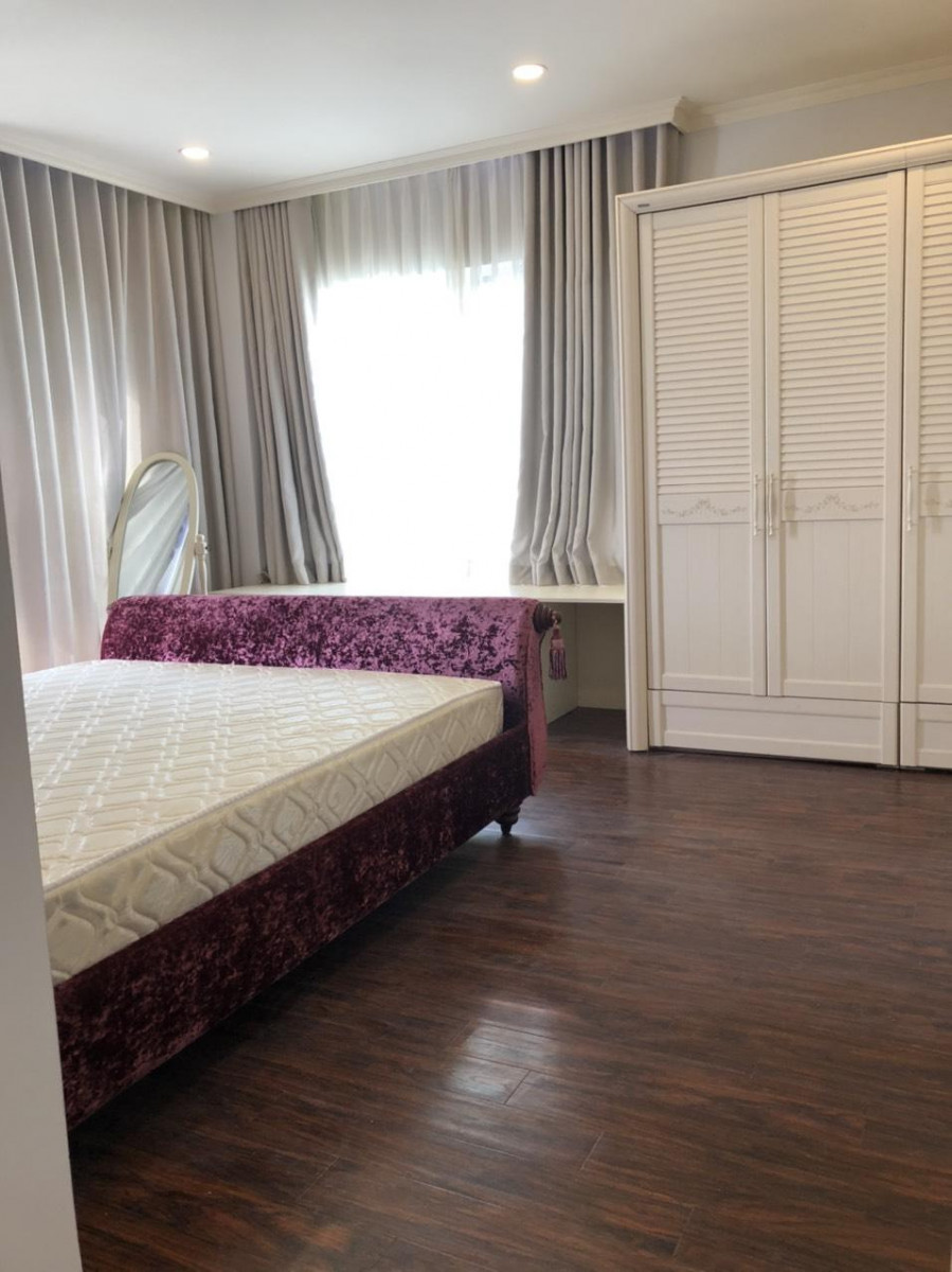 b3f956db18bee3e0baaf