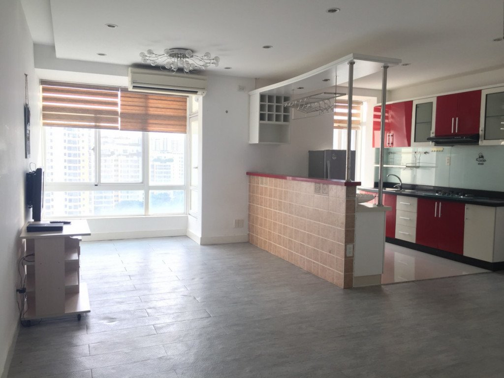 Bán SH Sky Garden 3, 70.12m2 lầu cao view nhìn hồ bơi giá 2.8 tỷ LH 0903684588