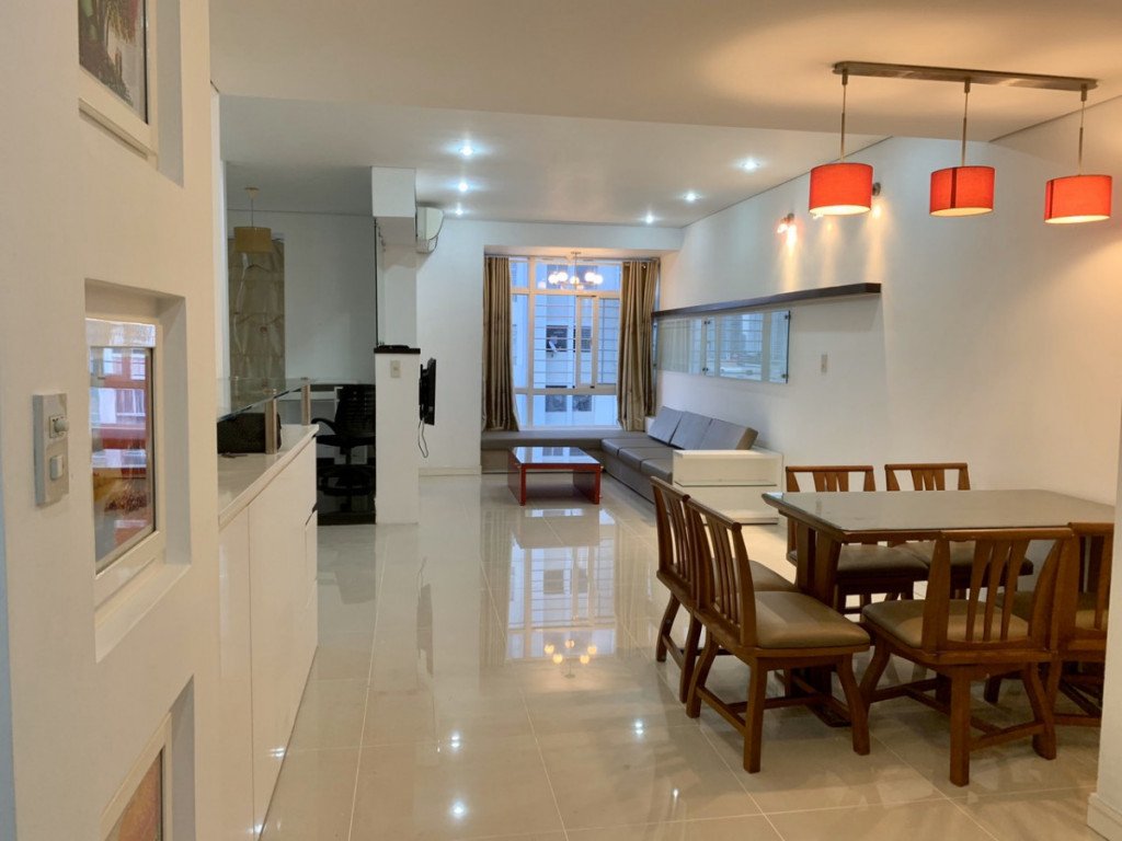 Cho thuê căn hộ Sky Garden, Phú Mỹ Hưng, căn góc, nhà đẹp, giá: 800usd/tháng