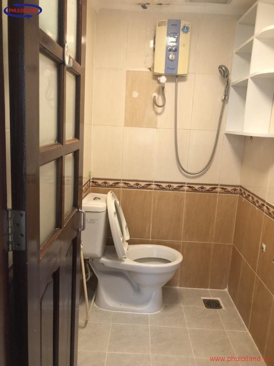 4fd7432daae75ab903f69 - Cần bán căn hộ Hưng Vượng 2. DT 60m2 Nhà Đẹp Mới Decor. 2 phòng 2 wc. Giá 2,550 Tỷ. LH 0906 879 489 Trinh