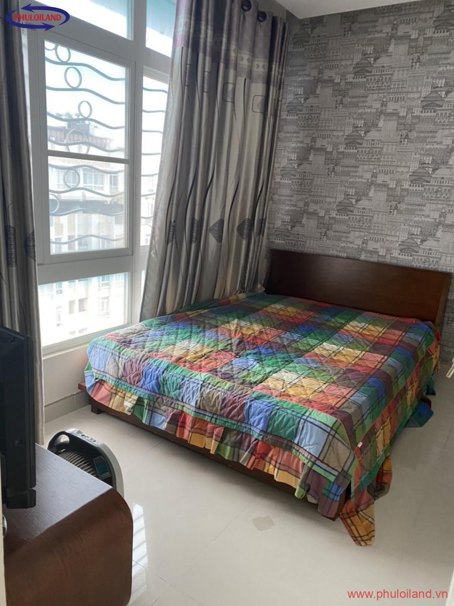 5dc1bf3f0916f948a00713 - Cho thuê căn hộ Penthouse Sky Garden 3. DT 175m2 Full Nội Thất. 2 Sân. Giá rẻ chỉ 800 USD. LH 0906 879 489 Trinh