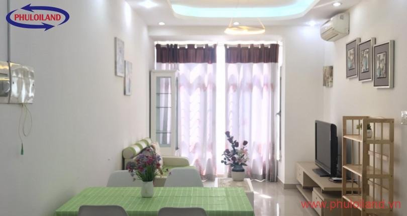 Chuyển nhượng lại căn hộ Sky Garden 3. Căn góc 72m2 Nhà Đẹp View Đẹp 3 Phòng. Giá rẻ 2,880 Tỷ. LH 0906 879 489 Trinh