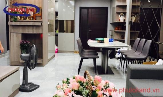 Cần bán CH RIVERSIDE PMH quận 7.Dtich 180m2 3PN.Tầng cao thoáng căn góc,2 view (sông ngòi và đường NL Bằng).Giá 8,2 tỷ bao phí,0909733696 Thuỷ Tiên