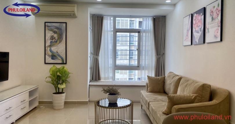Bán nhanh căn hộ Sky garden 3. DT 70m2 Nội Thất mới lầu cao. Giá 2,740 Tỷ. LH 0906 879 489 Trinh