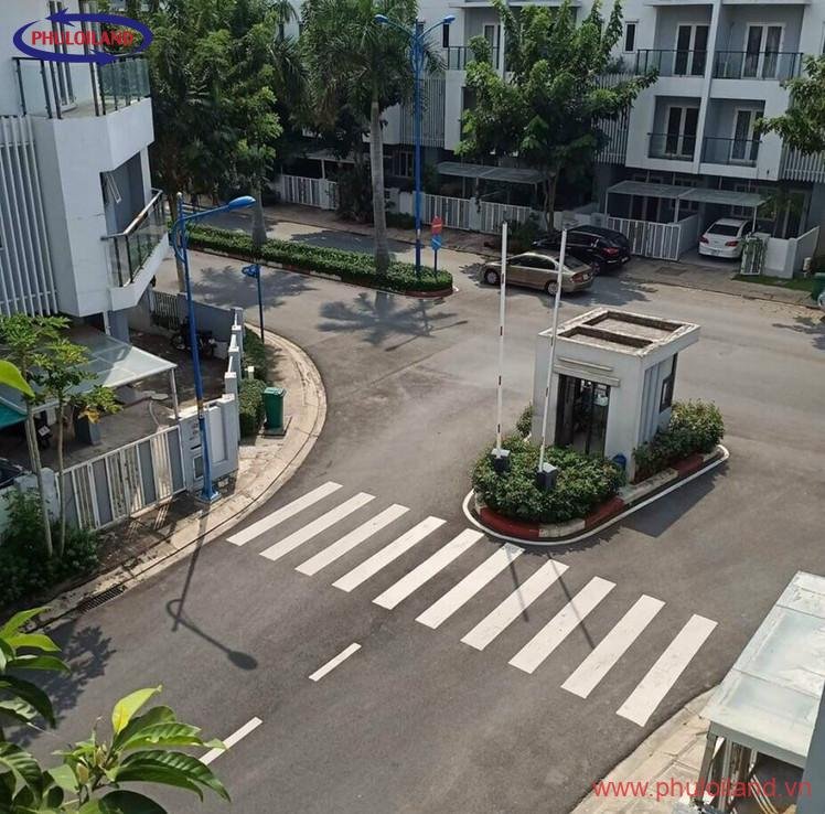 z2299924862087 7b6a59a3e1d646aa79944fbf65227c25 748x738 - Cần bán Nhà Quận 9 dt 5*17, 1 trệt 2 lầu 3 phòng ngủ. Giá bán 7,1 tỷ Lh 0909863032 Dung