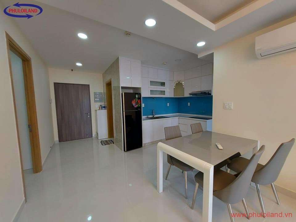 Ban can ho chung cu SaiGon South Nguyen Huu Tho Nha Be 6 - Chỉ 3.7 tỷ sở hữu căn hộ 75m2 + 01 ô đậu xe ô tô, view hồ bơi , liên hệ: 0902 894 889 Ms Phượng.