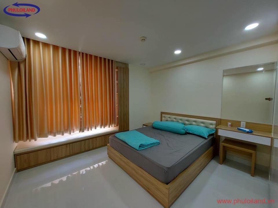 Ban can ho chung cu SaiGon South Nguyen Huu Tho Nha Be 8 - Chỉ 3.7 tỷ sở hữu căn hộ 75m2 + 01 ô đậu xe ô tô, view hồ bơi , liên hệ: 0902 894 889 Ms Phượng.