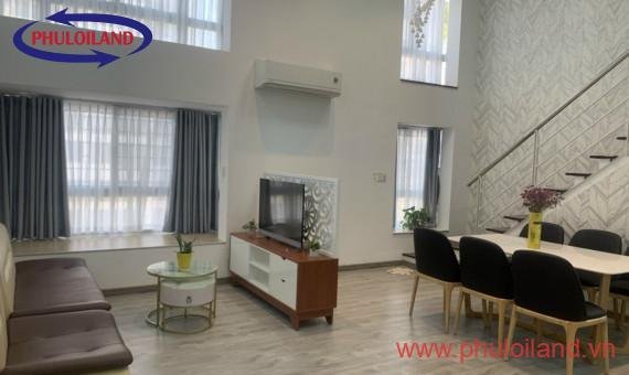 Cần bán nhanh căn hộ Duplex Sky Garden 1. DT 145m2 Gồm 4 phòng. Nội thât cao cấp. Giá 4,2 Tỷ. LH 0906 879 489 Trinh