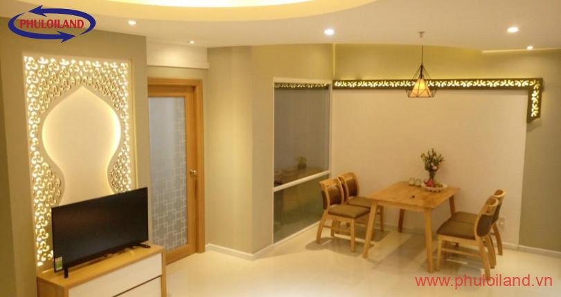 Cần cho thuê SCENIC VALLEY PMH.Dtich 80m2 2pn.Nhà đẹp full nội thất,tầng cao thoáng.Gía 1000$/tháng.0909733696 Thủy Tiên