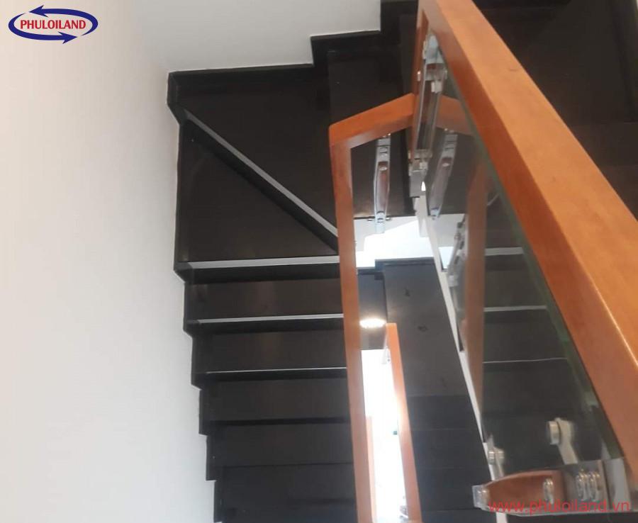 z2351565461201 f7d311691f0390fc44a7f6df0c208793 900x738 - Cần Bán Nhà Khu Tân Qui Quận 7 Diện tích 4*12 1 trệt, 2 lầu đầy đủ nội thất 4 phòng ngủ giá bán 5 tỷ 650 triệu Liên hệ 0909863032 Dung