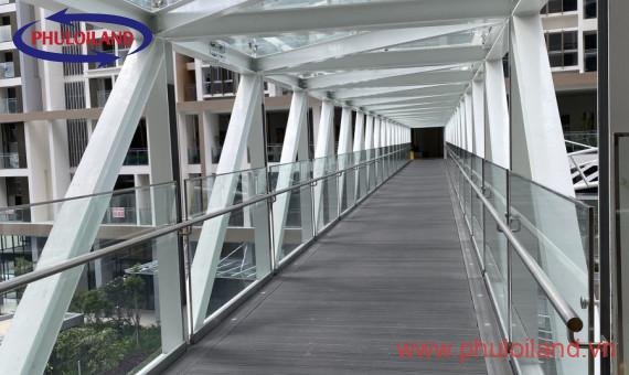 Bán căn hộ chung cư Midtown The Signature, 82m2, giá 5.2 tỷ , nội thất cơ bản, tầng cao.