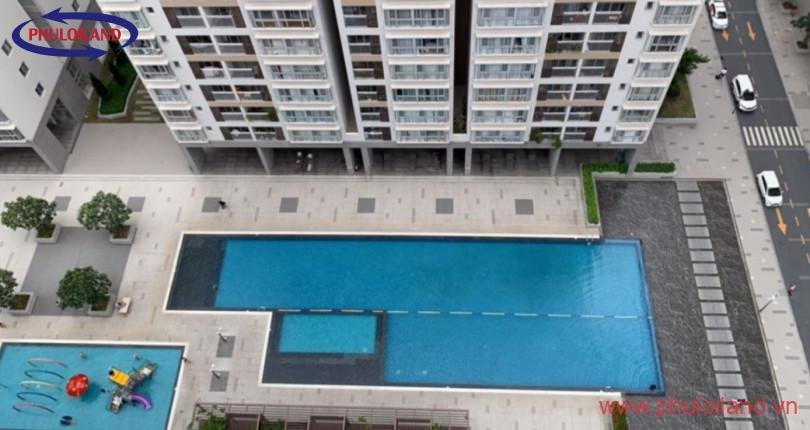 Cần bán căn hộ chung cư Scenic Valley 1, 80m2, giá 4.6 tỷ, tầng cao, view hồ bơi, nội thất đầy đủ.