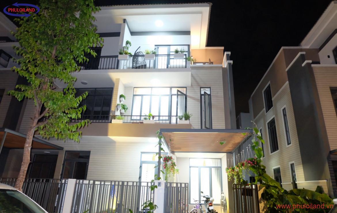 ban biet thu lavila gia doan 1 can goc cong vien 1 1170x738 - Bán gấp trong tuần biệt thự Lavila, giai đoạn 1, căn góc công viên, đầy đủ nội thất cao cấp, giá 13,5 tỷ