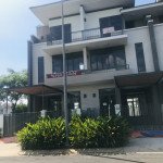 ban-biet-thu-lavila-kien-a-nha-be-can-goc-duong-lon (3)