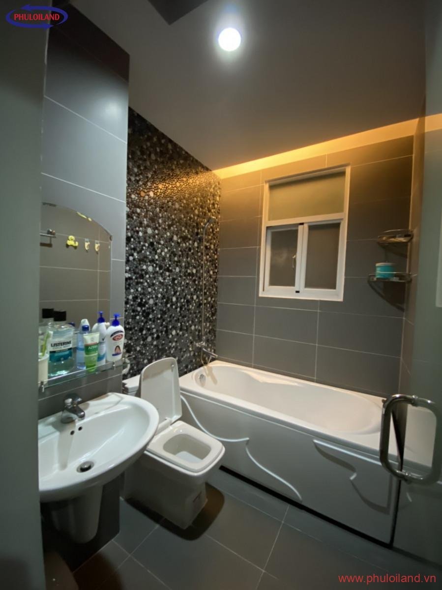 cho thue can ho sky garden 3 6 - Cho Thuê Căn hộ Sky Garden 3. Căn góc 72m2 Nhà Đẹp View Sông Tầng Cao Giá 14 Triệu/Tháng