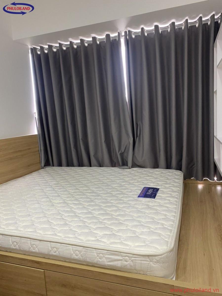 Ban can ho chung cu Scenic Valley 1 Phu My Hung quan 7 1 Copy - Cần chuyển nhượng căn hộ chung cư Scenic Valley 1, Phú Mỹ Hưng, quận 7. Căn hộ 109m2, tầng trung, thiết kế 03pn, 02wc. Cửa hướng Tây Bắc, view Đông Nam, thoáng , mát quanh năm. Nội thất căn hộ đầy đủ, nhà đang trống xem nhà dễ. Pháp lý :sổ hồng, thời hạn sử dụng vĩnh viễn. Căn hộ được đánh giá là khu vực an ninh tuyết đối, tiện ích vượt trội, khuôn viên rộng, thoáng. Gía chuyển nhượng: 5.6 tỷ, giá bán bao gồm thuế và phí. Qúy khách vui lòng liên hệ em Phượng : 0902894889 để xem nhà cụ thể. Xin cảm ơn quý khách đã đọc tin.